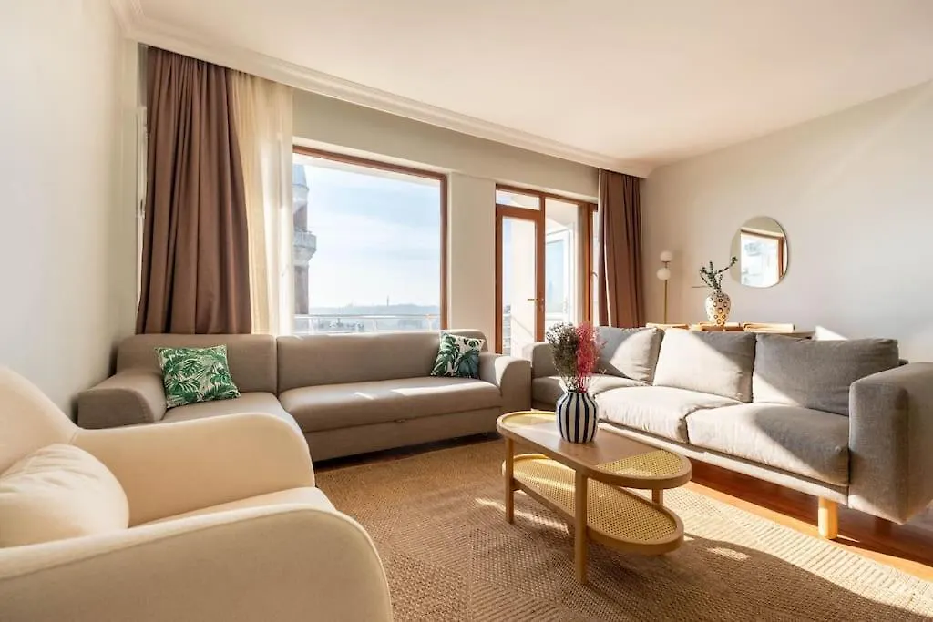 Bosphorus View With 3 Bedrooms Istanbul