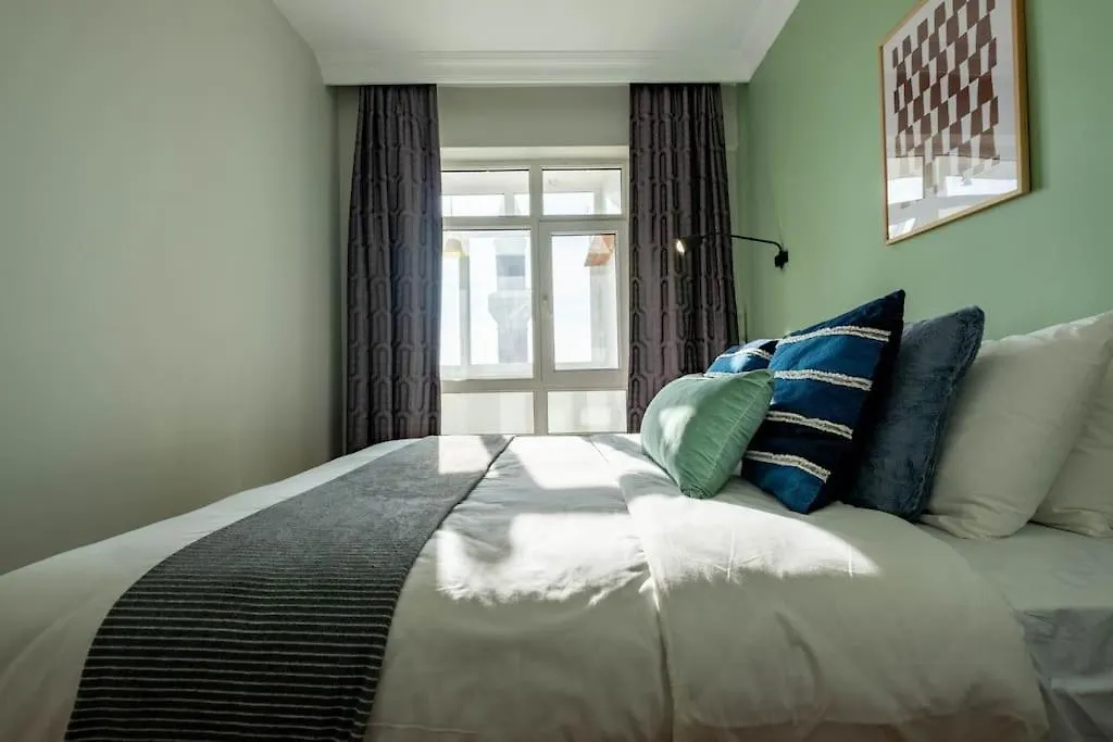 Bosphorus View With 3 Bedrooms Stambuł Turcja